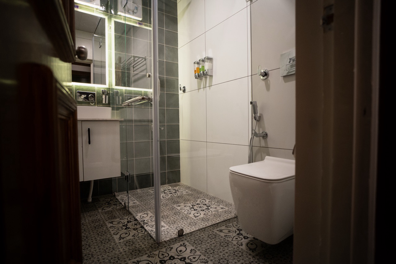 Riverview Premium — balcony overlooking Lidder River