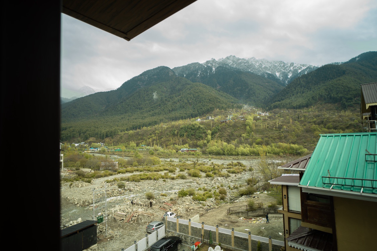 Riverview Premium — Mountain View