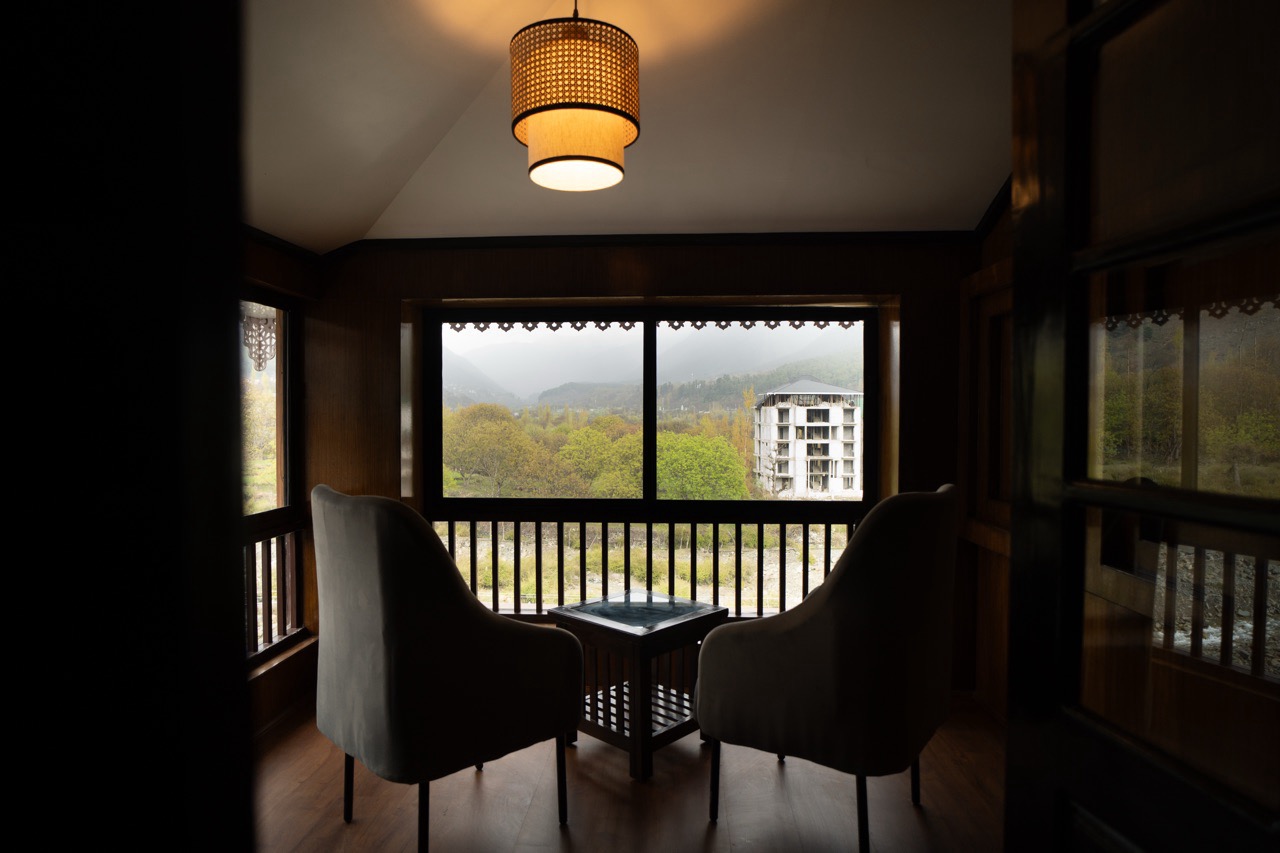 Premium Studio — balcony with mountain view